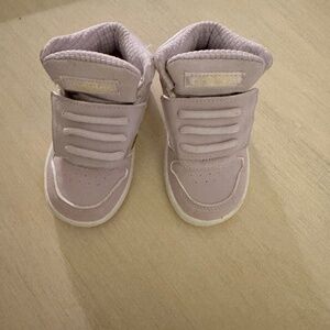 Adidas toddler high tops (size 6)